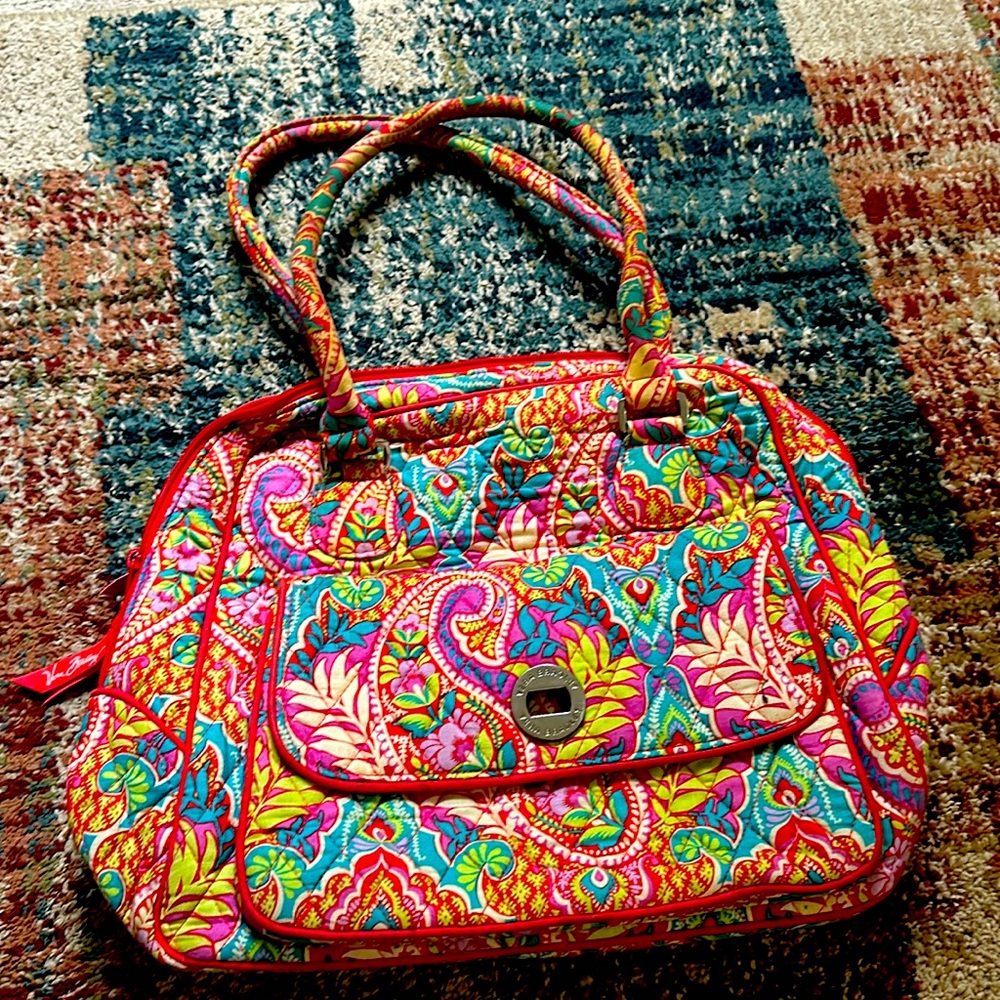 Vera Bradley bag with front pocket and back zipper!!